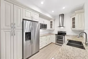 4126 Central Sarasota Pkwy, Sarasota, FL 34238 - Photo 9