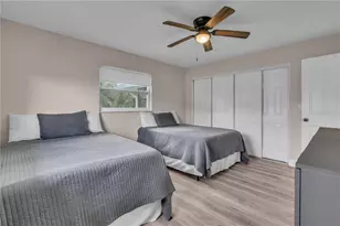 2544 Carlisle Pl, Sarasota, FL 34231 - Photo 23