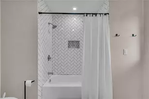 2544 Carlisle Pl, Sarasota, FL 34231 - Photo 25