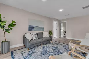 2544 Carlisle Pl, Sarasota, FL 34231 - Photo 17