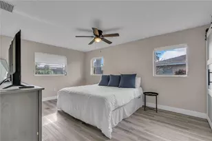 2544 Carlisle Pl, Sarasota, FL 34231 - Photo 27