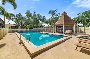 7201 Curtiss Ave, Sarasota, FL 34231 - Photo 37