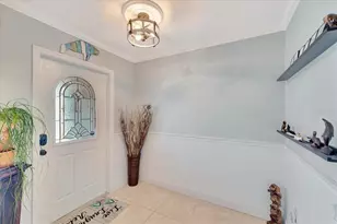 158 Morgan Ln SE, Port Charlotte, FL 33952 - Photo 9