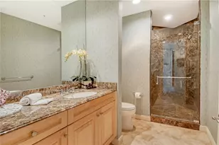1300 Benjamin Franklin Dr, Sarasota, FL 34236 - Photo 27