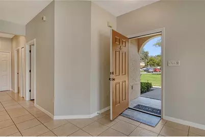 3486 Parkridge Circle #32-101, Sarasota, FL 34243 - Photo 7