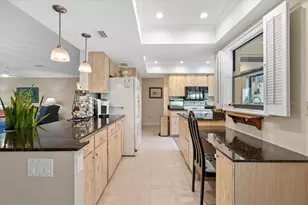 3953 Glen Oaks Manor Dr, Sarasota, FL 34232 - Photo 5