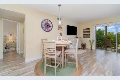 4240 Ironwood Circle #302A-A, Bradenton, FL 34209 - Photo 9