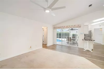 4817 61st Avenue Drive W #10B, Bradenton, FL 34210 - Photo 11