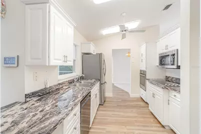 4817 61st Avenue Drive W #10B, Bradenton, FL 34210 - Photo 5