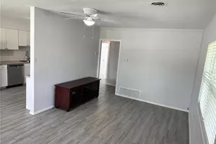 3325 2nd Ave W, Bradenton, FL 34205 - Photo 3