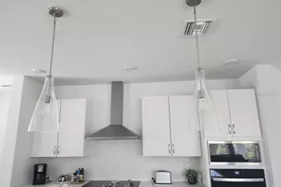 4810 Emerson Ave S, Saint Petersburg, FL 33711 - Photo 11