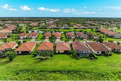 10221 Loch Lomond Drive, Bradenton, FL 34211 - Photo 5