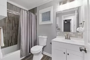 3661 Lake Bayshore Dr, Bradenton, FL 34205 - Photo 19