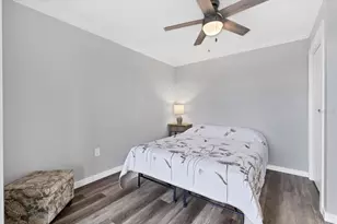 3661 Lake Bayshore Dr, Bradenton, FL 34205 - Photo 17