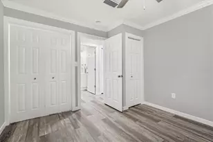 3661 Lake Bayshore Dr, Bradenton, FL 34205 - Photo 23