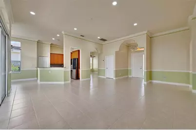 6507 37th Street E, Sarasota, FL 34243 - Photo 17