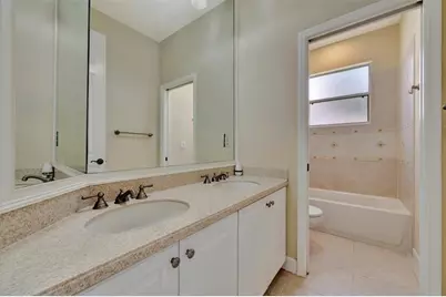 6507 37th Street E, Sarasota, FL 34243 - Photo 13