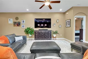 5438 Cartagena Dr, Sarasota, FL 34233 - Photo 11