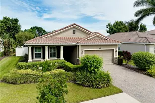 5438 Cartagena Dr, Sarasota, FL 34233 - Photo 1