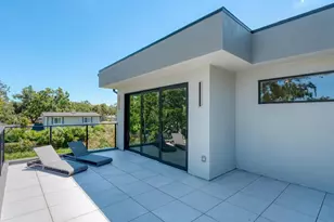 2467 Hyde Park St, Sarasota, FL 34239 - Photo 35