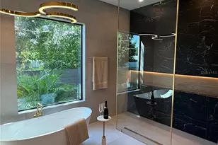 2467 Hyde Park St, Sarasota, FL 34239 - Photo 19