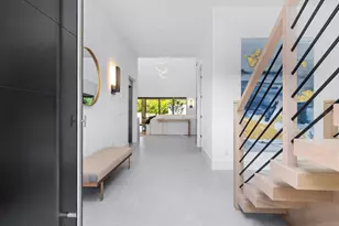 2467 Hyde Park St, Sarasota, FL 34239 - Photo 5