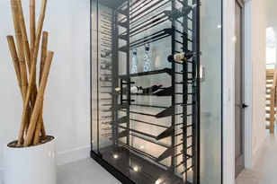 2467 Hyde Park St, Sarasota, FL 34239 - Photo 15