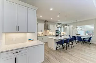 990 Seascape Pl, Sarasota, FL 34240 - Photo 17