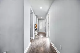 3926 Sunshine Pine Ave, Bradenton, FL 34203 - Photo 7