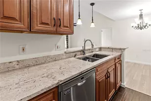 8911 Manor Loop, Lakewood Ranch, FL 34202 - Photo 15