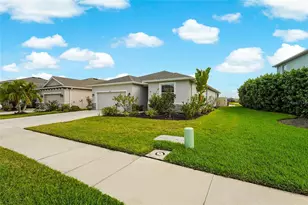 12600 Night View Dr, Sarasota, FL 34238 - Photo 3