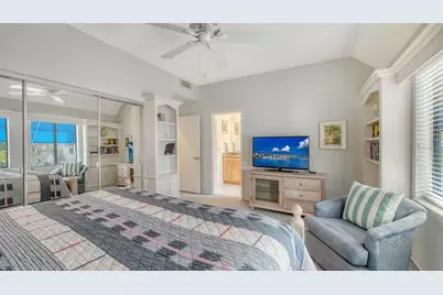 1922 Harbourside Drive #1104, Longboat Key, FL 34228 - Photo 25