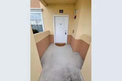 1130 Villagio Circle #101, Sarasota, FL 34237 - Photo 5