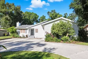 4424 Meadow Creek Cir, Sarasota, FL 34233 - Photo 3