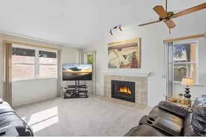 4424 Meadow Creek Circle, Sarasota, FL 34233 - Photo 7