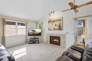 4424 Meadow Creek Cir, Sarasota, FL 34233 - Photo 5