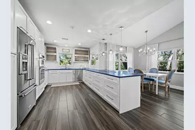 3376 S Seclusion Drive, Sarasota, FL 34239 - Photo 13