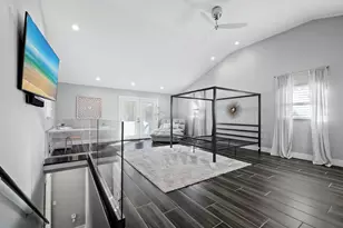 3376 S Seclusion Dr, Sarasota, FL 34239 - Photo 23