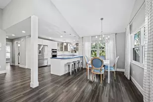 3376 S Seclusion Dr, Sarasota, FL 34239 - Photo 11