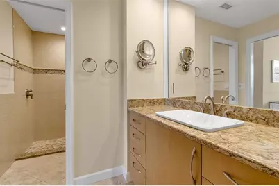 1701 Gulf Of Mexico Drive #109, Longboat Key, FL 34228 - Photo 21
