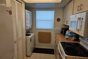 4765 Independence Dr, Bradenton, FL 34210 - Photo 7