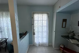 2424 51st St, Sarasota, FL 34234 - Photo 5