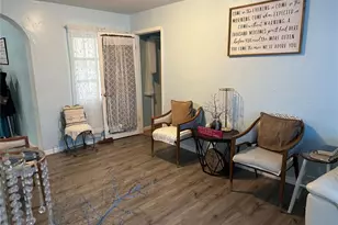 2424 51st St, Sarasota, FL 34234 - Photo 11