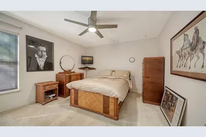 4390 Woodview Drive, Sarasota, FL 34232 - Photo 31