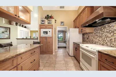 4390 Woodview Drive, Sarasota, FL 34232 - Photo 19