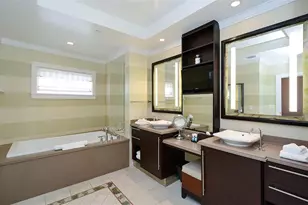 915 Seaside Dr, Sarasota, FL 34242 - Photo 15