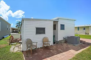 17 Flores Dr, Palmetto, FL 34221 - Photo 23