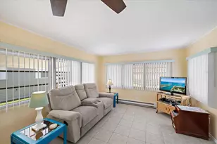 17 Flores Dr, Palmetto, FL 34221 - Photo 5