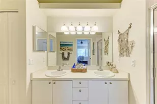 9470 High Gate Dr, Sarasota, FL 34238 - Photo 27