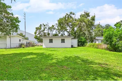 911 13th Street E, Bradenton, FL 34208 - Photo 13